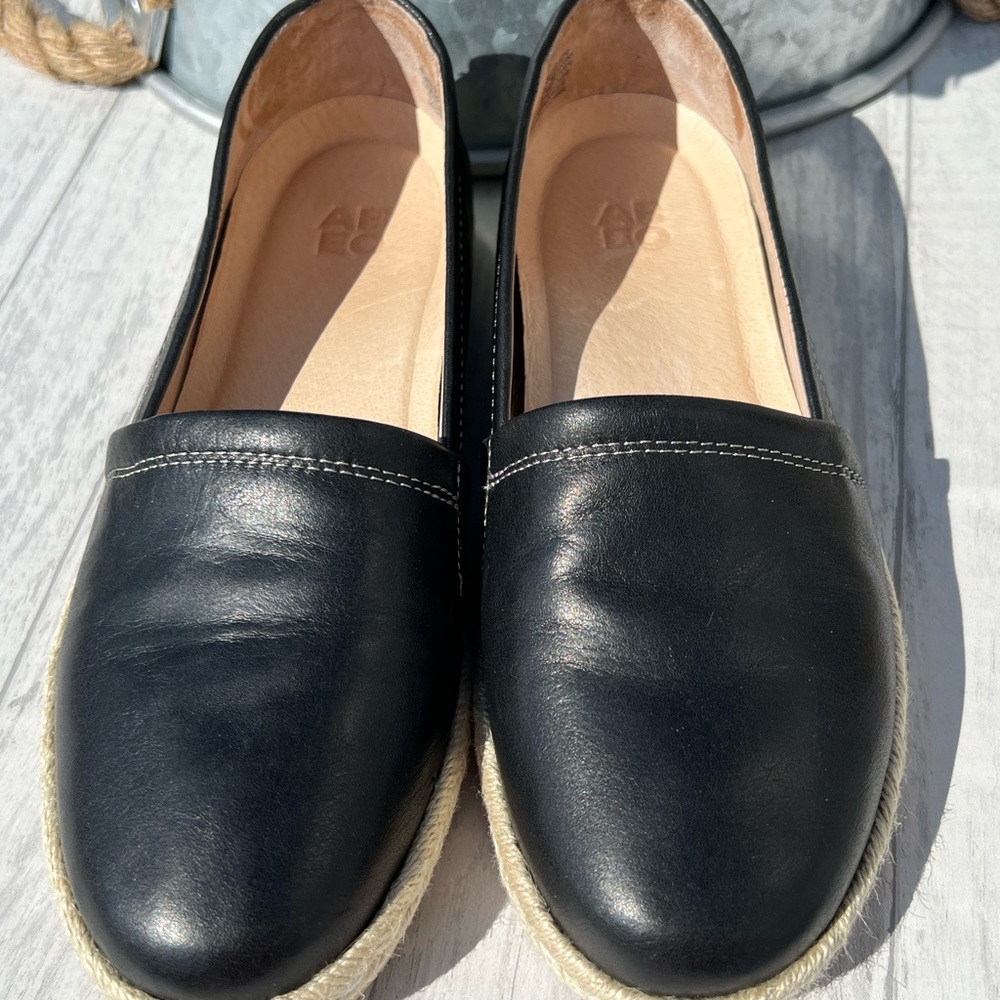 Black Leather Espadrille Slip-On Shoes - Women - Picture 9 of 14